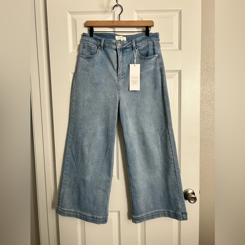Risen Lori wide leg light wash jeans 13/31 NWT